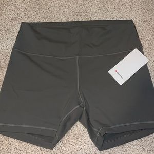 Lululemon Wunder Train HR Short 6”